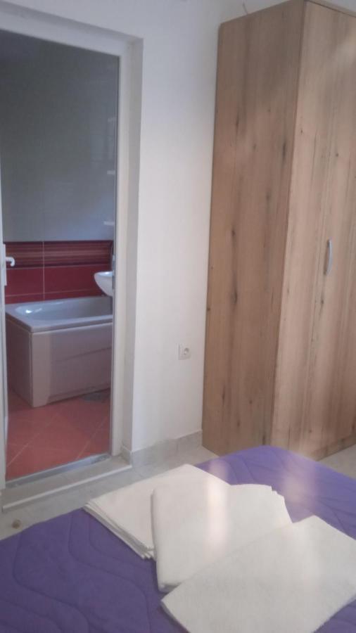 Apartments Jovana Petrovac Eksteriør billede