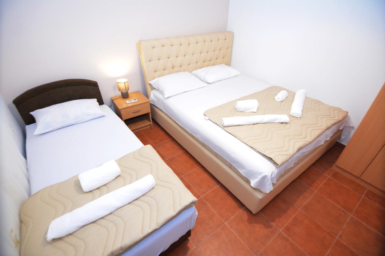 Apartments Jovana Petrovac Eksteriør billede