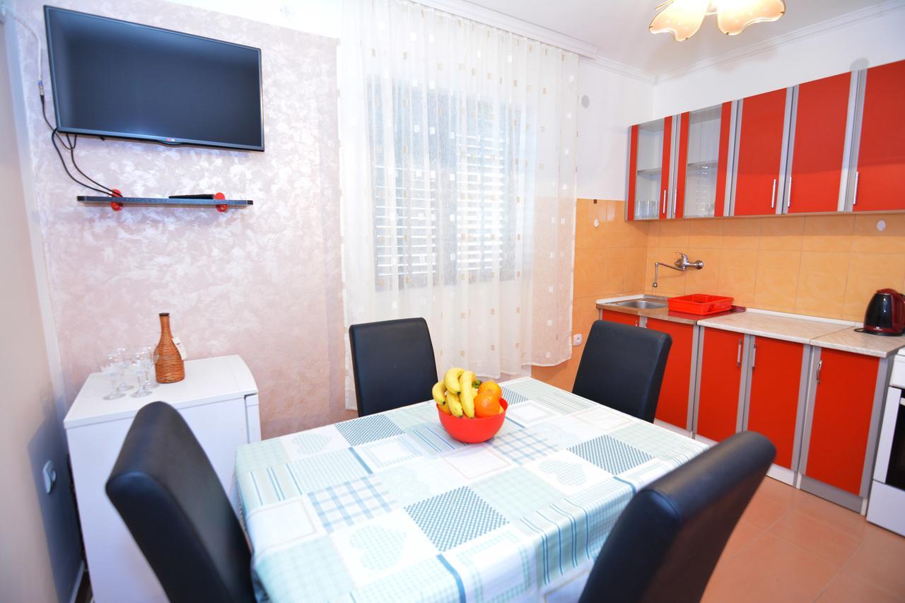 Apartments Jovana Petrovac Eksteriør billede