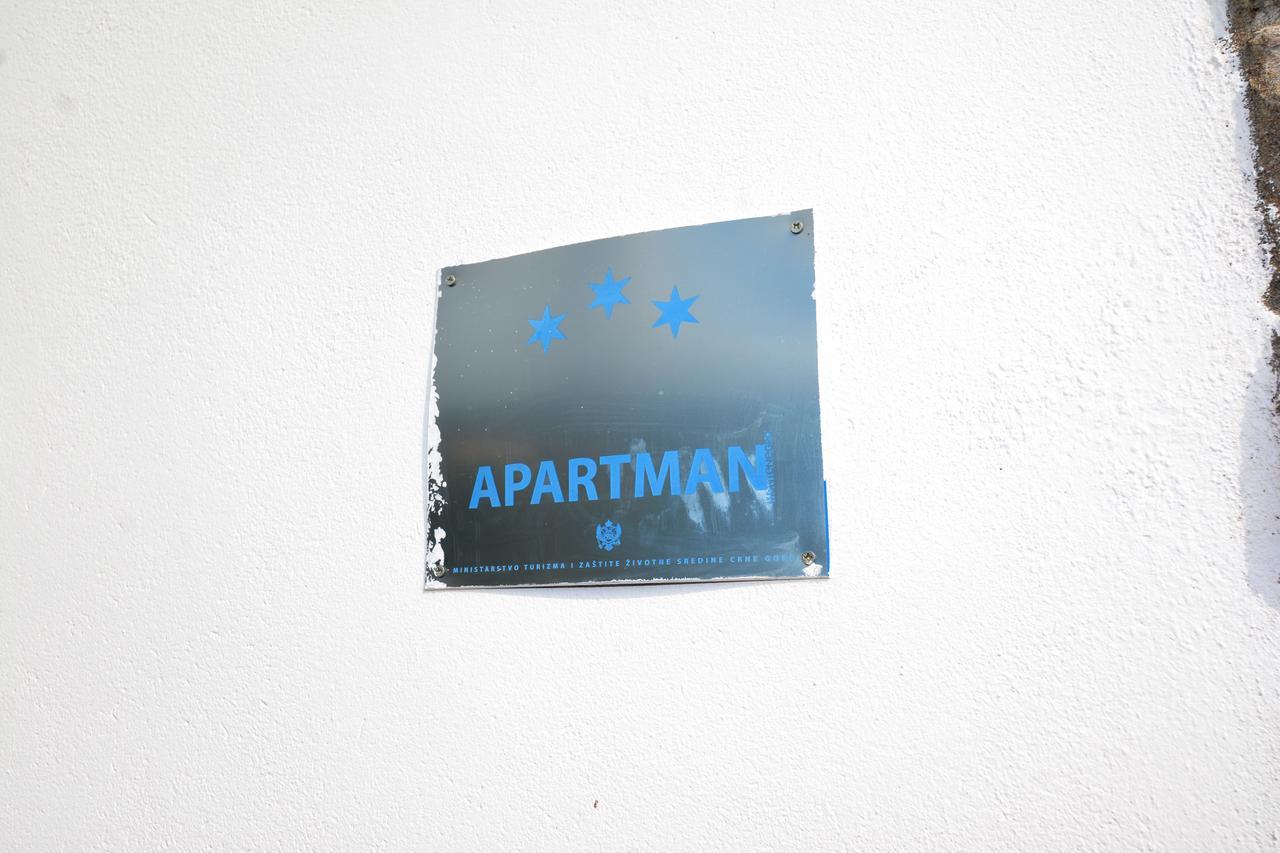 Apartments Jovana Petrovac Eksteriør billede